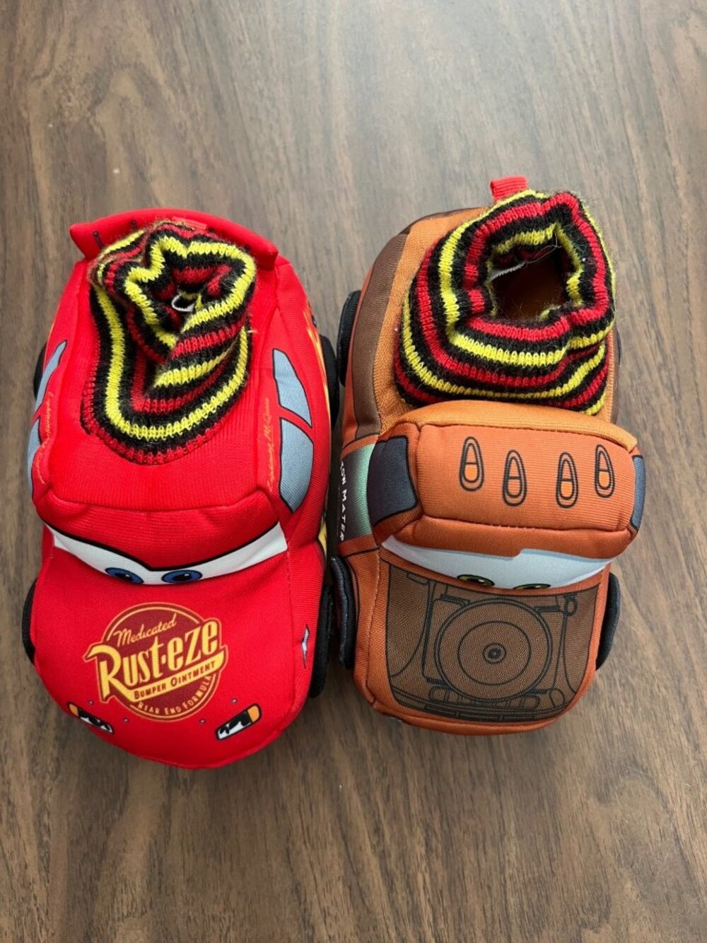 Disney Pixar Cars Slipper LOT & Reversible Lightning McQueen 2-in-1 Plush Toy - Picture 7 of 16